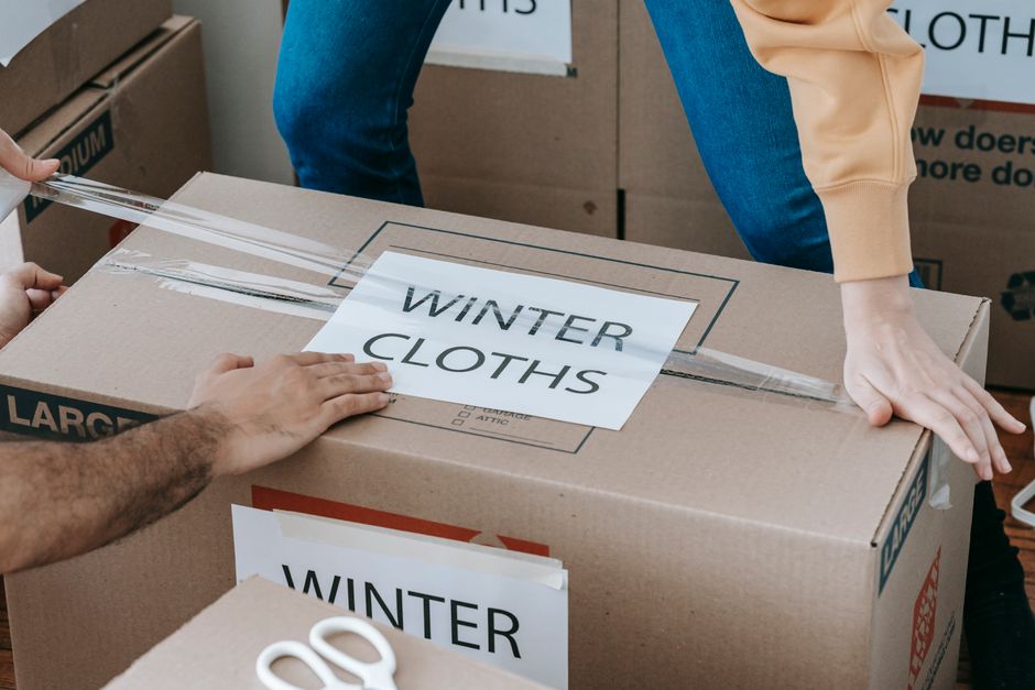 Labelling a packed box